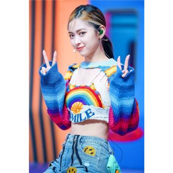 新款自制韓國ITZY同款彩虹超短罩衫毛衣兩件套針織吊帶俏皮打歌服