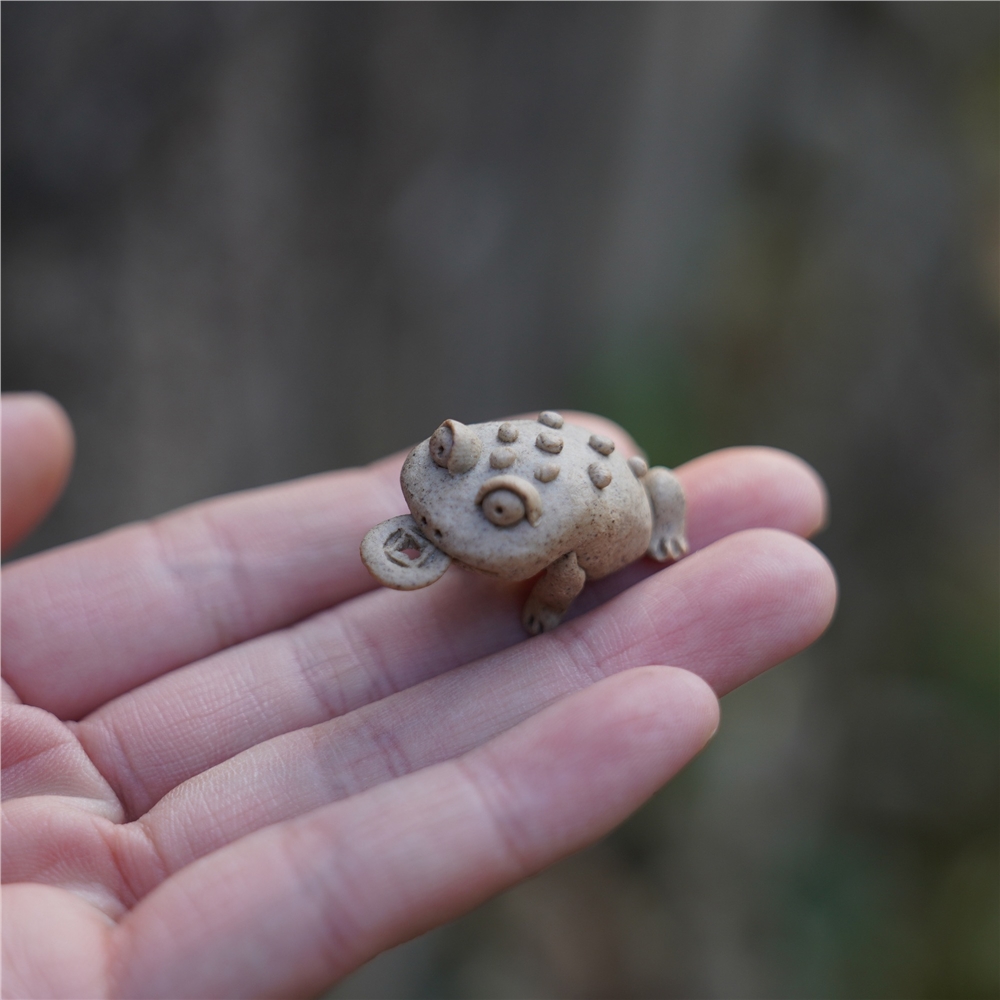 銅錢蛙茶寵擺件精品可養茶玩三足金蟾蜍可愛迷你小青蛙陶瓷|茶寵擺飾