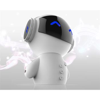M10機器人智能藍牙音響充電寶手機迷你多功能插卡小音箱