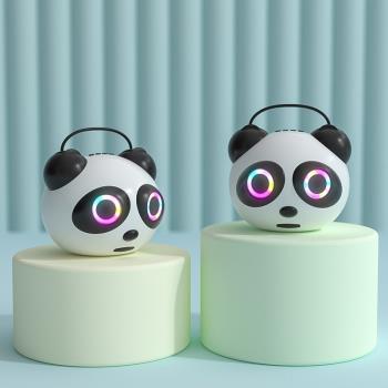 大熊貓藍牙音箱卡通桌面手機支架創意禮品帶麥克風插卡高音質音響