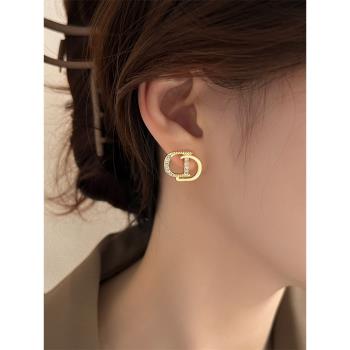CD字母耳釘女2023新款洋氣輕奢小眾設計感耳環925銀針飾高級時尚
