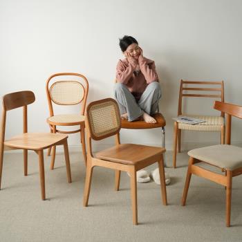 北歐餐椅 現代簡約原木橡木靠背書桌椅家用餐廳坐具布藝實木椅子
