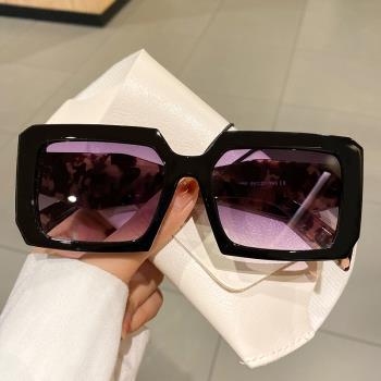 2022新款歐美時尚走秀小框太陽眼鏡女戶外開車防紫外線墨鏡男潮流