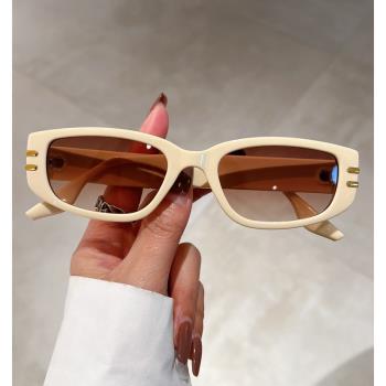 新款高顏值ins小方框墨鏡女復古時尚潮流辣妹街拍凹造型太陽眼鏡