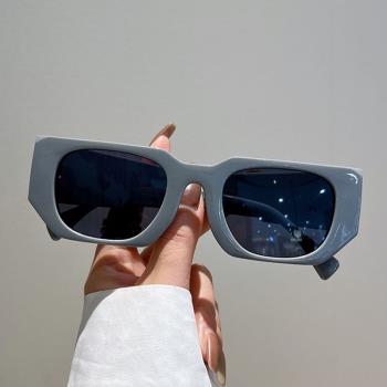 新款歐美風時尚方框防強光太陽眼鏡簡約戶外騎行運動潮流網紅墨鏡