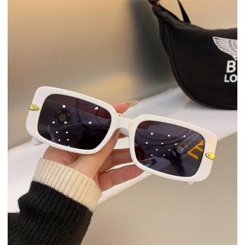 2022新款韓版潮流金屬裝飾眼鏡復個性方形古小框墨鏡時尚太陽鏡女