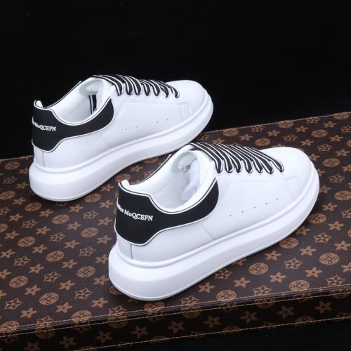 2024年春季新款小白鞋男厚底內增高運動鞋潮流男士板鞋系帶休閑鞋