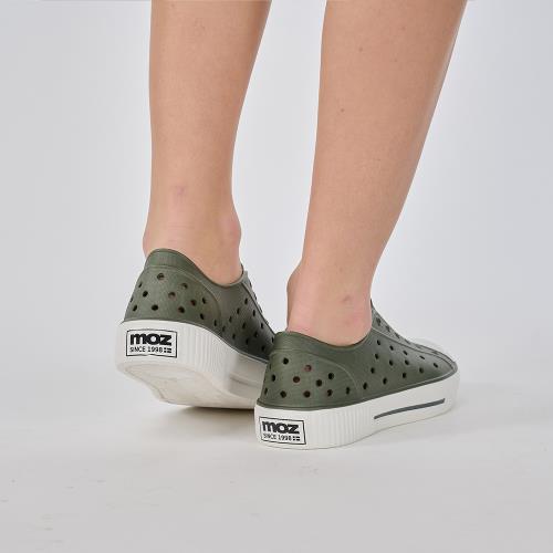 moz瑞典 駝鹿 雙色洞洞餅乾水鞋 (奶蓋軍綠) 全球首創 舒適厚底 防潑水+全防水