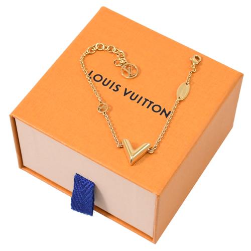 Louis Vuitton Essential V Planète Ring M68924 Golden Metal ref.969378 -  Joli Closet