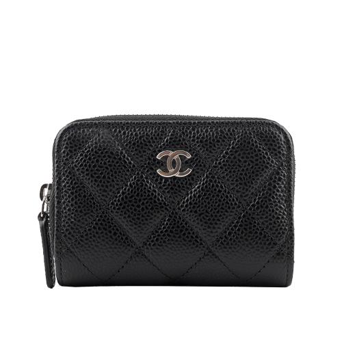 CHANEL 銀色CC Logo 荔枝牛皮ㄇ形拉鍊零錢包(黑色) AP0216 Y01588 C3906