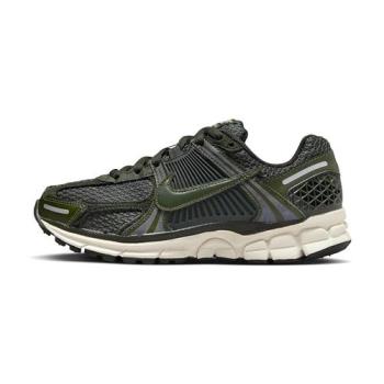 Nike Zoom Vomero 5 Sequoia 女 森林綠 復古鞋 老爹鞋 休閒 休閒鞋 FQ8898-325