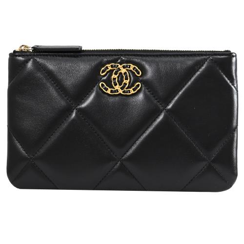CHANEL AP1059 經典19系列 菱格小羊皮拉鍊手拿包.黑