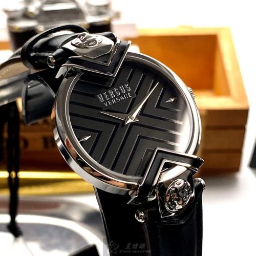 VERSUS VERSACE手錶, 女錶 34mm 銀圓形精鋼錶殼 黑色簡約, 中二針顯示, 幾何立體圖形錶面款 VV00073