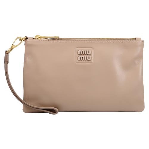 MIU MIU 5NH014 SOFTY 浮雕LOGO皮革拉鍊手拿包.淺駝色