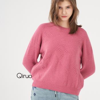 Qiruo 奇若名品 專櫃粉紅小羊毛上衣 精品時尚保暖(素面圓領造型長袖羊毛衣-2014A-15)