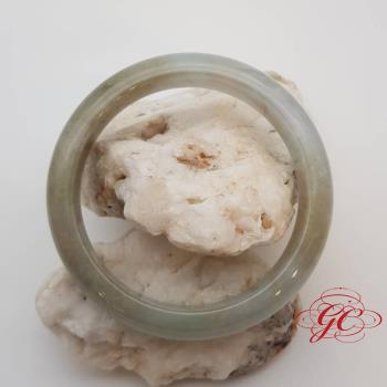 【肌容雪】天然緬甸A貨飄花翡翠特色手鐲 編號84 (鐲寬57.3mm #18.5號)