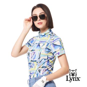 【Lynx Golf】女款歐洲進口布料柔軟舒適包邊設計滿版繽紛幾何圖形花布短袖立領POLO衫-冰藍色