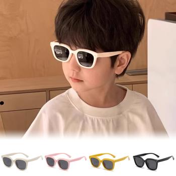 【ALEGANT】玩酷時尚6-13歲兒童專用輕量矽膠彈性太陽眼鏡│UV400窄框偏光墨鏡