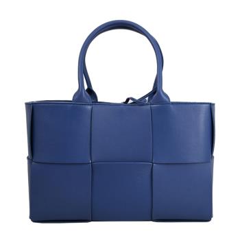 黃仁勳夫人愛用包~BOTTEGA VENETA 652867 大格編織小號肩背手提托特包.藍全新
