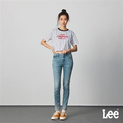 Lee 女款 433 口袋LOGO印花 白色皮牌 褲管刷白 高腰修身窄管牛仔褲 10.8oz Modern
