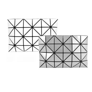 ISSEY MIYAKE 三宅一生 BAOBAO 4x6亮面小手拿包(多色選)-慈濟