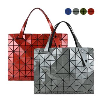 ISSEY MIYAKE 三宅一生 BOA BOA CARTON 8x10拉鍊金屬光肩揹包(任選)-慈濟