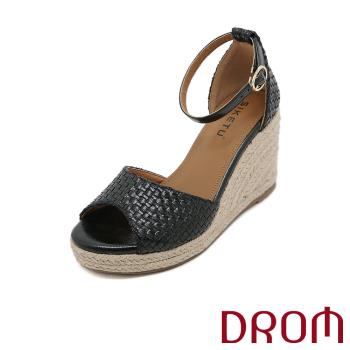 【DROM】亮皮魚口草編厚底涼鞋/個性歐美時尚金屬亮皮編織魚口露趾草編坡跟厚底涼鞋 女鞋 黑