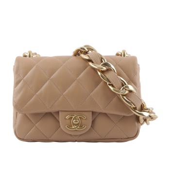 二手商品9.5成新 CHANEL 金色CC Logo 粗鍊小羊皮口蓋肩揹包(奶茶色)