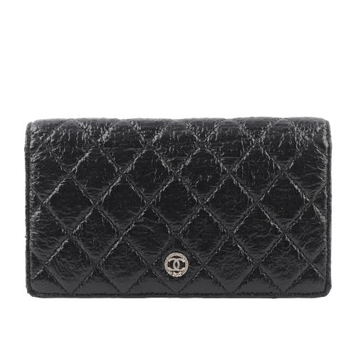 二手商品9成新_CHANEL 銀色圓形CC Logo 皺褶皮革二折對開長夾(黑色)