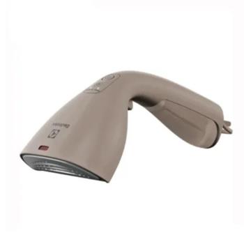  E7GS2-72WB 熨燙手套多功能蒸汽熨燙機，適用於去除厚度或稍厚毛料衣物上的棉絮與灰塵。具備一次注水功能，可完成多件衣物熨燙，讓衣物如煥然一新。可作為手套使用，亦可存放主機，不需使用熨燙板，即可垂直或水平打理衣物，輕鬆創造清新無皺的穿搭。 