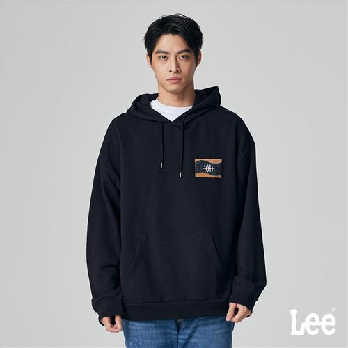 Lee 男款 寬鬆版 OVERSIZED 左胸經典馬毛皮牌 刺繡101+ 刺繡文字 帽T | 101+