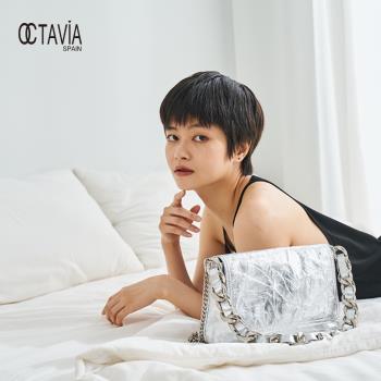 OCTAVIA8 真皮- 大女子II 金屬色粗鍊條翻蓋造型肩揹包 - 吸晴銀
