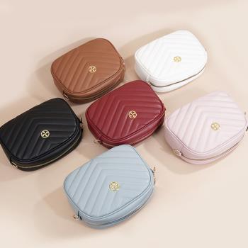 Sp house 菱形縫製拉鍊精品風十字花徽章肩揹包(6色可選)