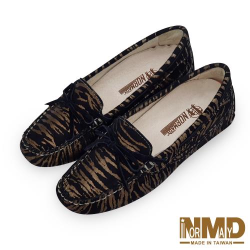 【Normady 諾曼地】經典巨星時尚羊皮磁石內增高足弓支撐樂福豆豆鞋-MIT手工鞋(經典黑)