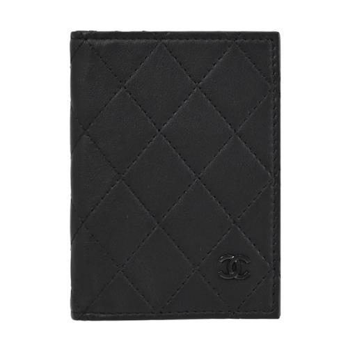 CHANEL AP3822 So Black 經典雙C LOGO質感小牛皮對開卡夾.黑