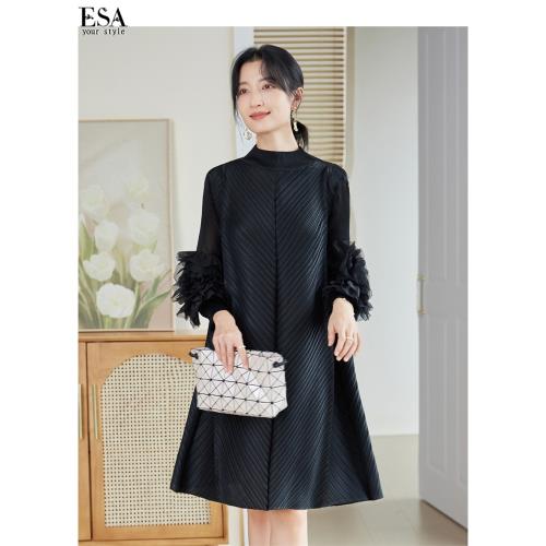 【ESA伊裳】法式高雅風韻喜慶綴花飾袖壓褶洋裝