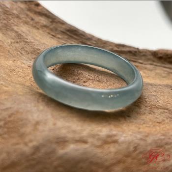 【肌容雪】天然緬甸A貨冰藍翡翠戒指 編號624(戒寬18.5mm 高度4.5mm 厚度2.3mm重量1.69g)