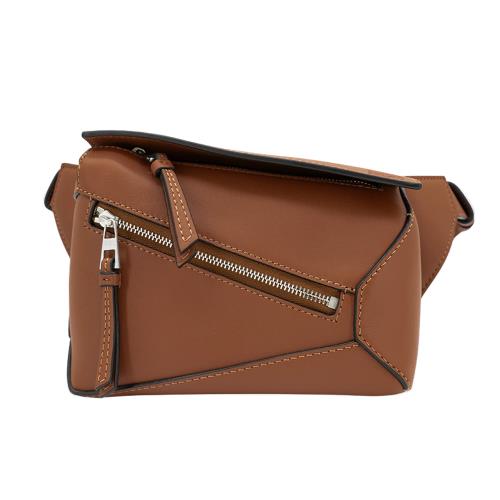 Loewe Mini Puzzle 小牛皮銀釦迷你斜背腰包(棕色)