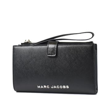 MARC JACOBS 金屬LOGO防刮十字紋釦式掛帶手機包/長夾-黑色