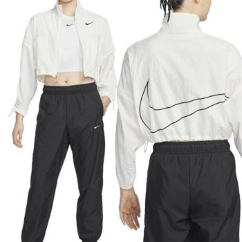 Nike JKT WVN GCEL 女款 米色 運動 休閒 立領 刺繡Logo 風衣 短版 外套 HM4629-133
