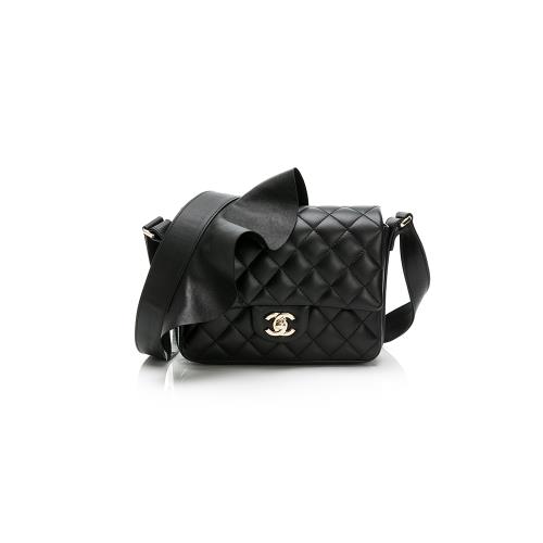CHANEL香奈兒 Classic Flap bag 菱格紋皮革荷葉邊背帶肩背包(黑色)