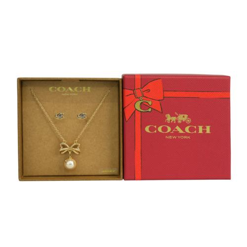 COACH C Logo 玻璃珍珠針式耳環+玻璃珍珠蝴蝶結項鍊飾品禮盒(金色)