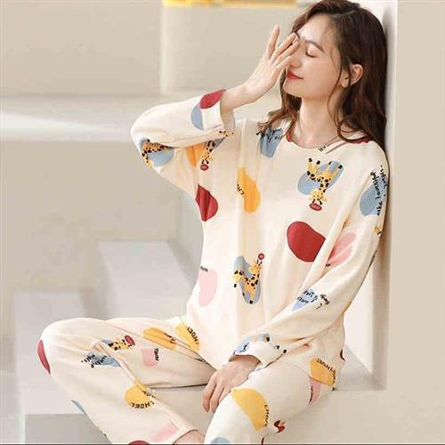 【韓國K.W.】現貨韓國製頂極輕柔家居服童趣長頸鹿家居服套裝睡衣(休閒/睡裙/睡衣/小香風)