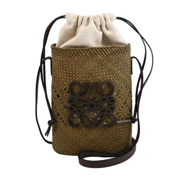 LOEWE Anagram Ajouré 經典LOGO草編斜揹包/手機包.橄欖綠