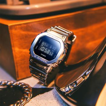 CASIO G-SHOCK 金屬光澤經典方形計時錶/銀/GM-5600YM-8