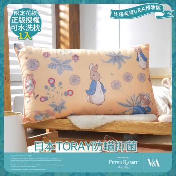 【PETER RABBIT 比得兔】比得兔與V&A博物館 日本TORAY防蹣抑菌可水洗枕-友時光(1入/臺灣製/抗菌枕/枕頭)
