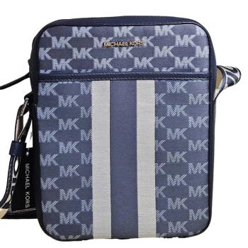 MICHAEL KORS 滿版MK直立式飛行斜揹包