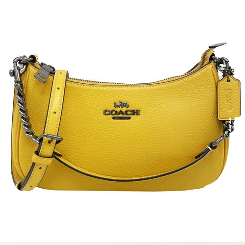 【COACH】霧黑金屬素面牛皮肩斜背兩用彎月包(果黃)