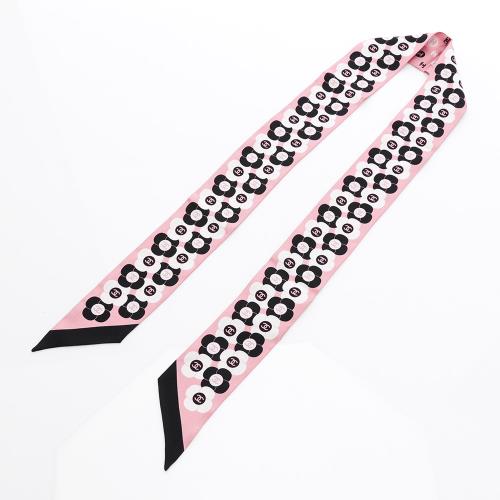 Chanel 滿版山茶花及小雙C圖案絲巾(粉/黑白山茶花)