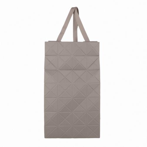 ISSEY MIYAKE 三宅一生 -BAOBAO  新款尼龍軌跡幾何方格後背包(淺灰)